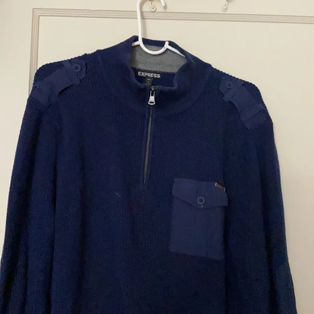Express blue sweater size: L